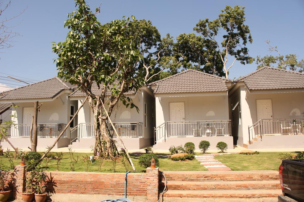 Baan Nai Gong Hotell Nan Exteriör bild